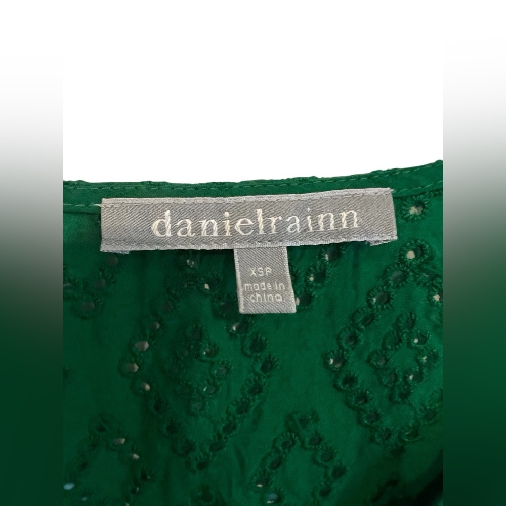 Daniel Rainn Green dot pattern short sleeve blouse size XSP - Picture 3 of 6